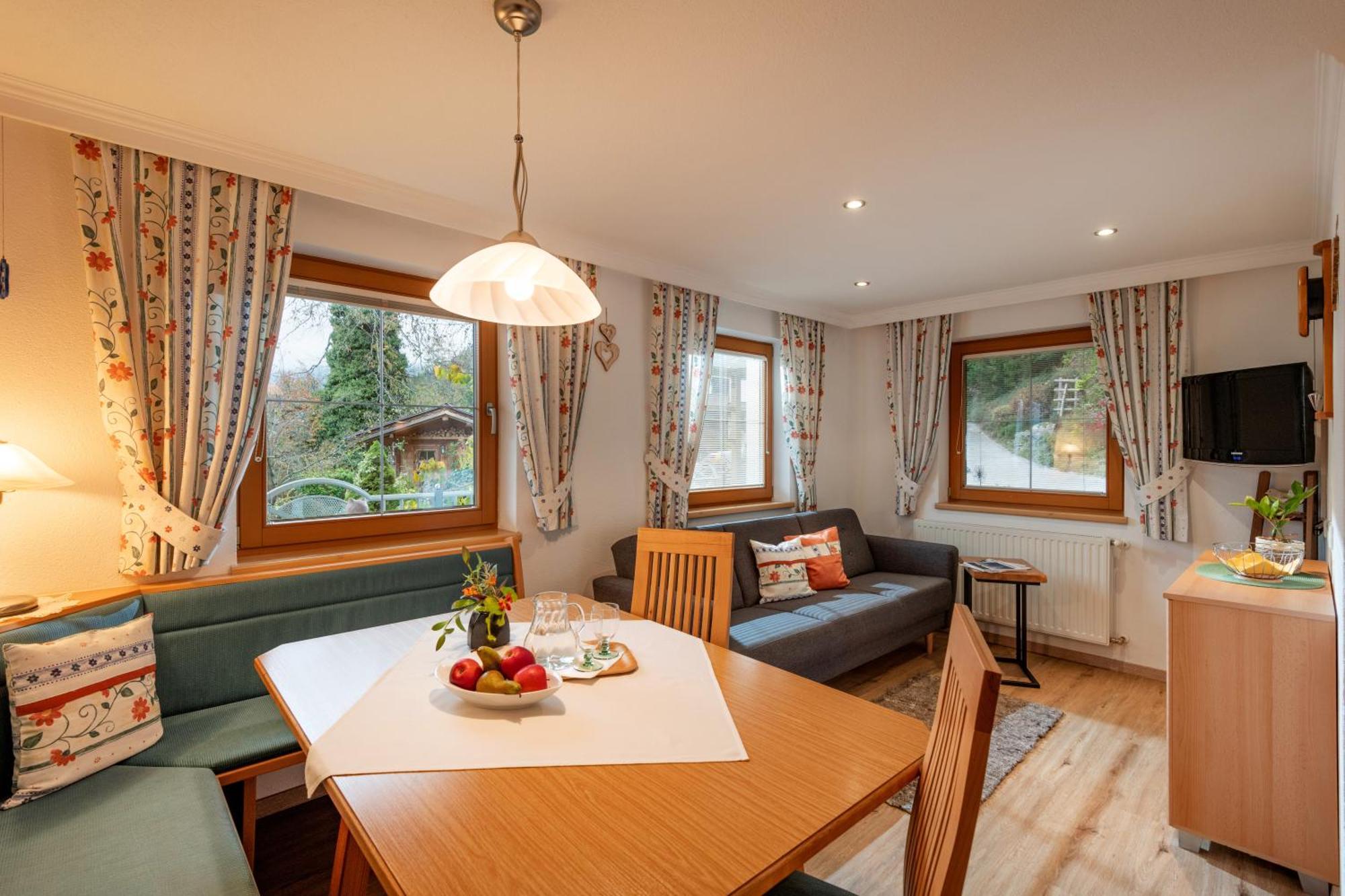 Neurauthof Hotel Zellberg Eksteriør billede