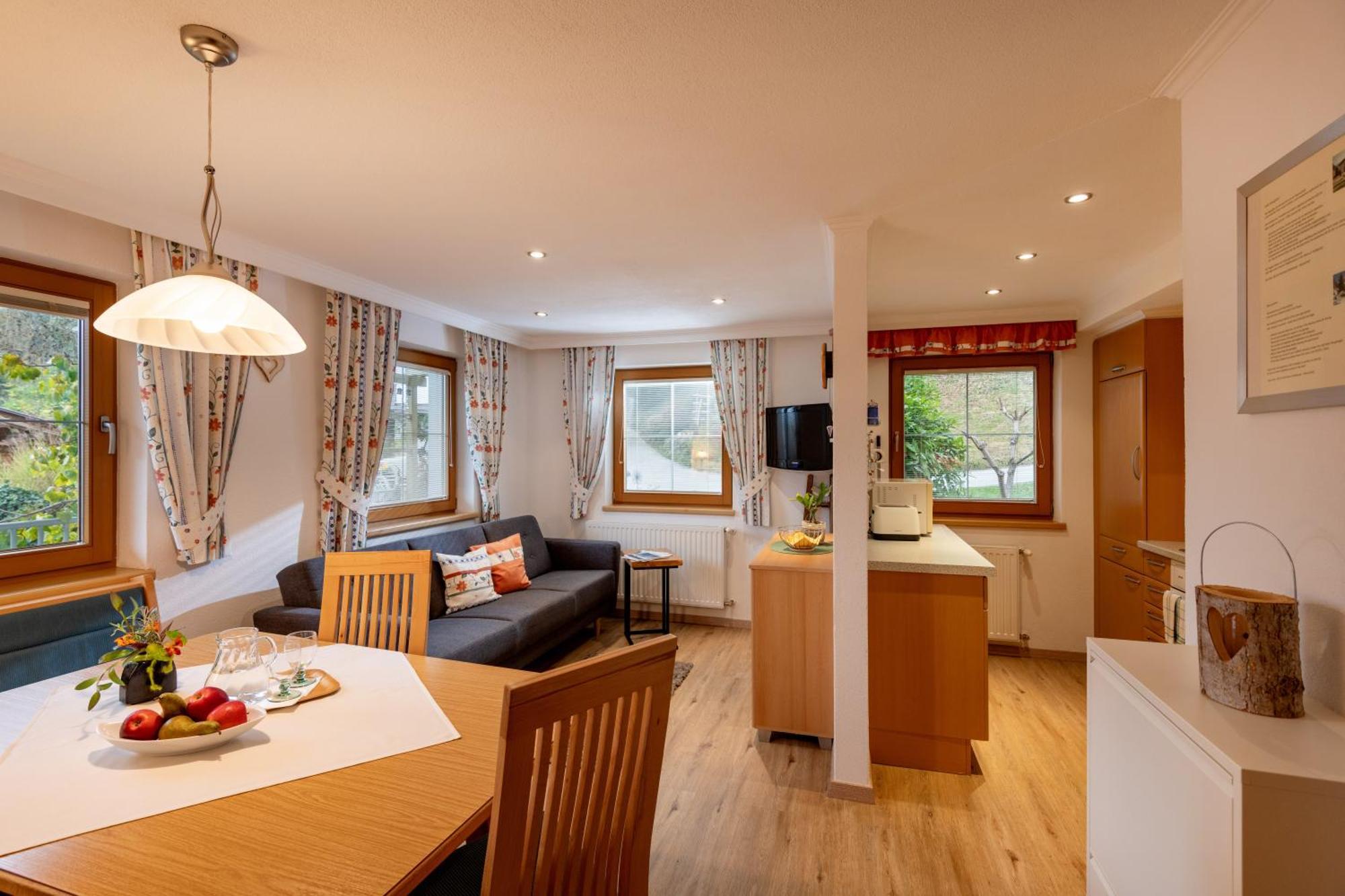 Neurauthof Hotel Zellberg Eksteriør billede