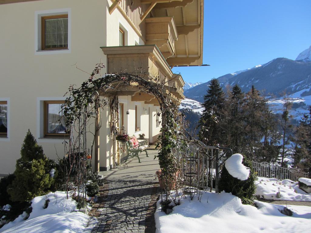 Neurauthof Hotel Zellberg Eksteriør billede
